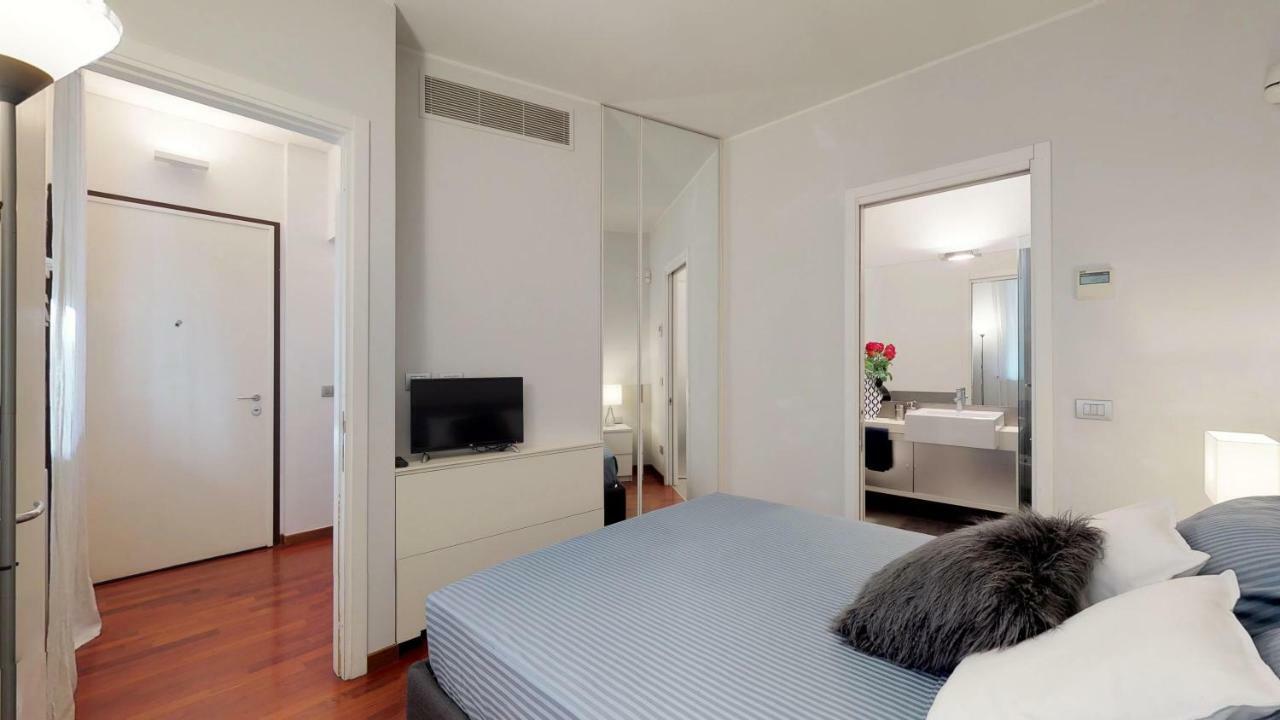 Design Apartment Near Duomo Square Milán Exteriér fotografie