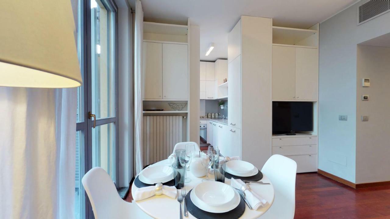 Design Apartment Near Duomo Square Milán Exteriér fotografie